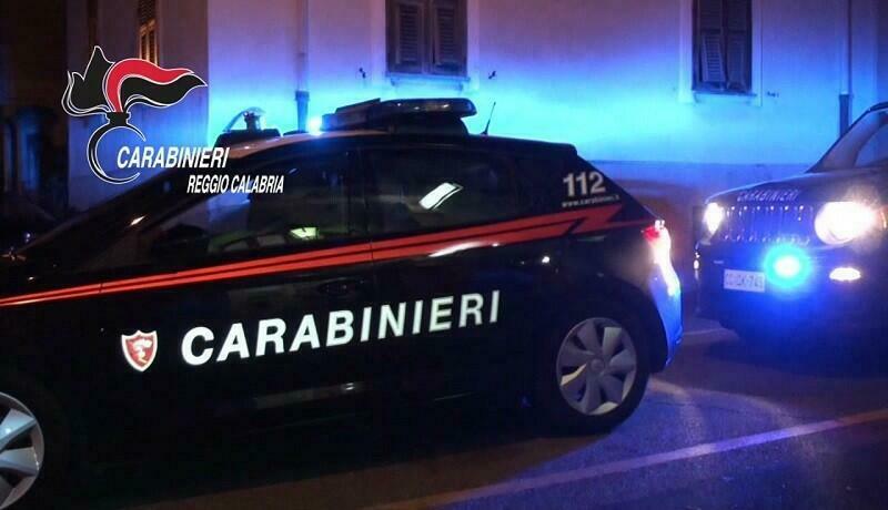 Calabria: Rapinarono un cacciatore, tre persone in manette
