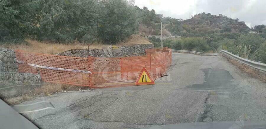 Cominciati i lavori di manutenzione della Sp88 in località Serre di Caulonia superiore