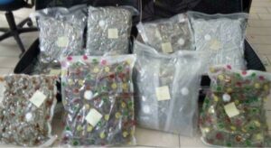 Viaggiava con 23 kg di droga nei trolley, arrestato item-thumbnail