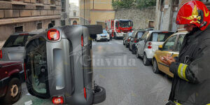 Incidente stradale, coinvolta una smart item-thumbnail