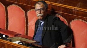 Senatore Ruotolo: “Mimmo non ha rubato un centesimo, non si è arricchito sulle spalle dei migranti” item-thumbnail