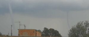 Maltempo Calabria: due trombe marine di fronte a Locri item-thumbnail