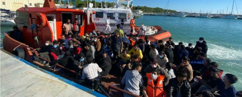 Nuovo sbarco di migranti a Roccella Jonica, arrivati in 98