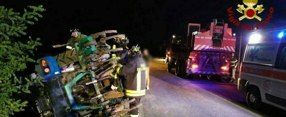 Un uomo di 54 anni muore schiacciato sotto ad un mezzo agricolo