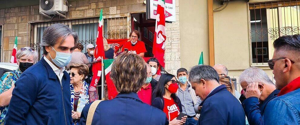 Falcomatà alla sede della Cgil: “La violenza è inaccettabile. Noi sempre dalla parte della democrazia e del lavoro”