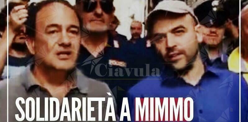 Saviano: “Solidarietà a Mimmo Lucano. Ha sempre e solo agito per salvare vite”