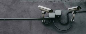 Furti in farmacia e in una gioielleria nel centro di Crotone, rapinatore incastrato dalle telecamere item-thumbnail