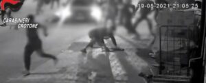 Violenza in Calabria: 20 anni complessivi di reclusione ai 15 responsabili del pestaggio del 19 maggio scorso a Cutro item-thumbnail