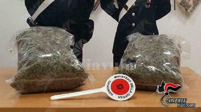 Calabria: Sorpresi in possesso di 6 kg di marijuana, 2 persone in manette