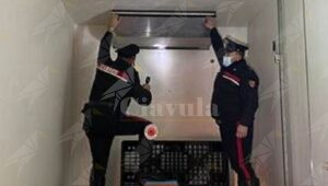 Trasporta 3 kg di eroina nel furgone, arrestato item-thumbnail
