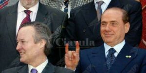 Secondo la Meloni, Silvio Berlusconi sarebbe un perfetto patriota item-thumbnail