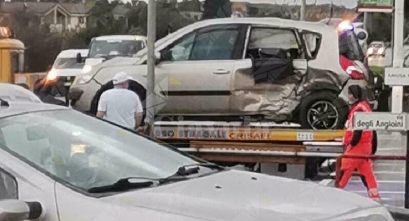 Incidente stradale a Caulonia marina