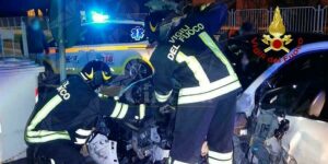 Incidente stradale tra un’auto ed un autobus di linea, ci sono due feriti item-thumbnail