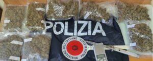 Sorpreso con quasi 1kg di droga in casa, scattano le manette per un calabrese item-thumbnail