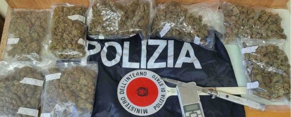 Sorpreso con quasi 1kg di droga in casa, scattano le manette per un calabrese