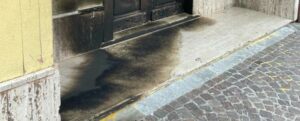 Incendio al portone del Municipio di Platì, la condanna del sindaco ff di Reggio Calabria: “Atto gravissimo” item-thumbnail