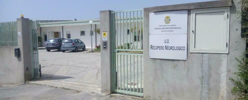 Lettera ad Occhiuto: “Al Centro di Recupero Neurologico di Locri non viene praticata la fisioterapia”