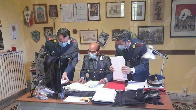 Concorso esterno in associazione mafiosa e riciclaggio, 5 persone in manette