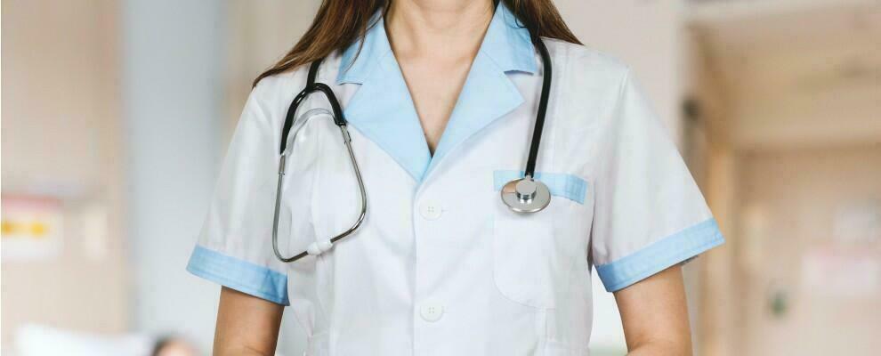 Ancora violenze contro gli infermieri: operatrice sanitaria aggredita da due persone