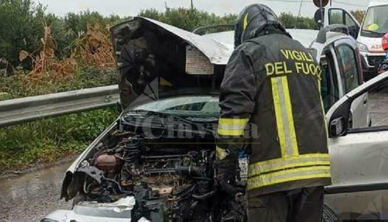 Tremendo incidente stradale in Calabria, un morto e due feriti