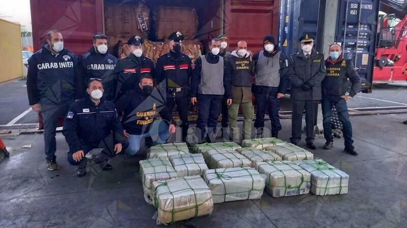 Maxi operazione antidroga: sequestrati oltre 400 kg di cocaina
