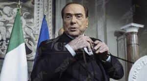 Fratoianni: “Berlusconi al Quirinale? Un oltraggio istituzionale” item-thumbnail