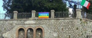 Cinquefrondi si riempie di bandiere della pace per urlare NO alla guerra item-thumbnail