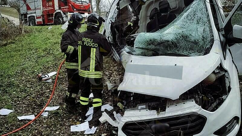 Muore a 16 anni in un incidente stradale durante uno stage. Sinistra Italiana: “Il Governo smetta di fare finta di niente”