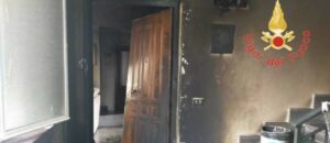 Calabria: incendio in un appartamento, occupanti si rifugiano sul balcone in attesa dei soccorsi item-thumbnail