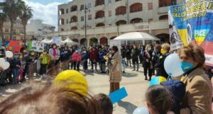 Le scuole di Caulonia marciano per la pace – fotogallery item-thumbnail