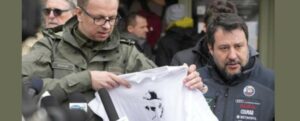 Figuraccia di Salvini in Polonia: crolla la reputazione degli sponsor presenti sulla sua felpa item-thumbnail