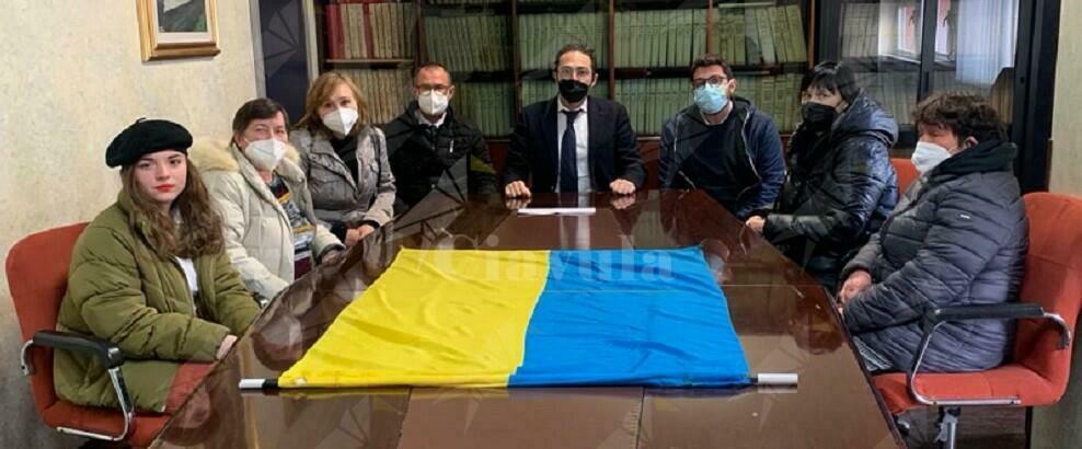 L’ amministrazione comunale di Polistena solidale con i cittadini ucraini