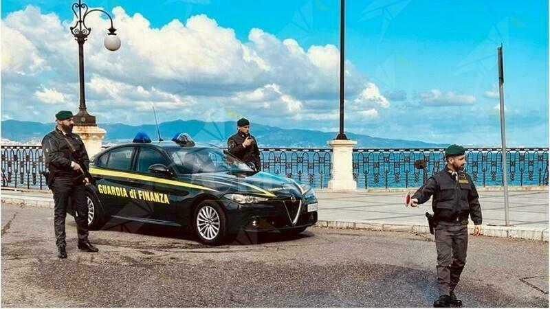 Sequestrati in Calabria 2,5 kg di marijuana, una persona in manette