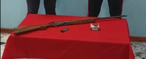 Nascondeva un’arma clandestina in casa, arrestato un uomo nel crotonese item-thumbnail