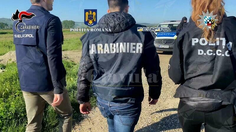 Disarticolata associazione per delinquere con base nella provincia di Reggio Calabria. 16 arresti e 59 indagati