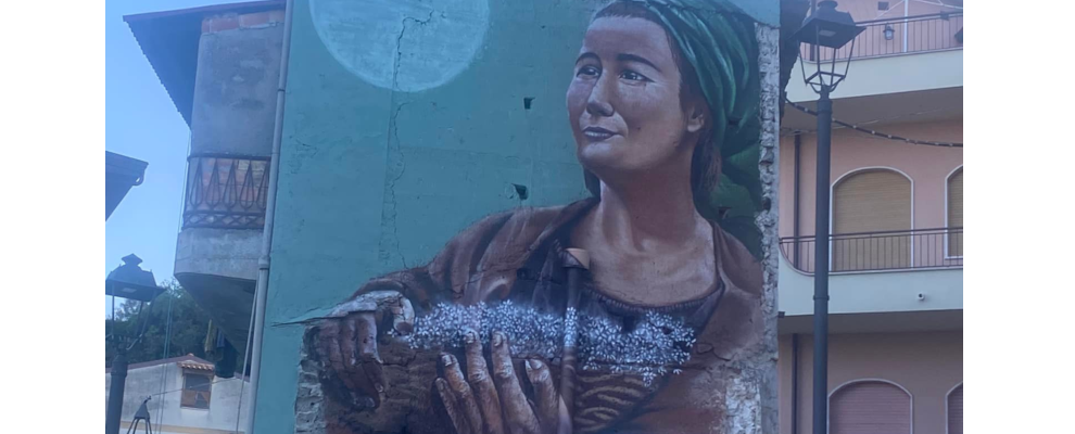 Benestare, un murales nel quartiere Boncolore dedicato alle donne gelsominaie