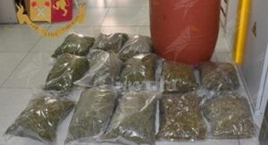 Trovata in possesso di 63 kg di droga, arrestata item-thumbnail