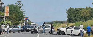 Tremendo incidente stradale sulla S.S. 106 a Locri: 3 feriti item-thumbnail