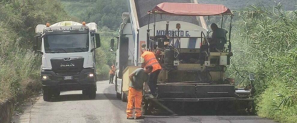 Piana di Gioia Tauro: lavori di bitumazione in corso sulla SP 29