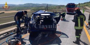 Scontro frontale tra un tir e un’auto, interviene l’eliambulanza item-thumbnail