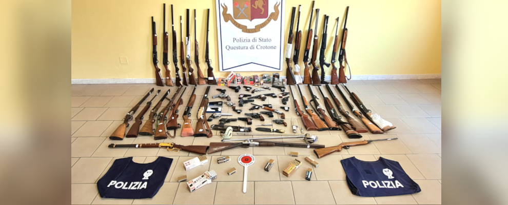 Calabria: raffica di controlli ai possessori di armi, 40 persone denunciate