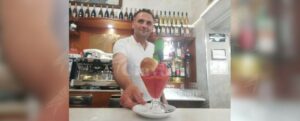 Foto del giorno: Gerace, Felice e la sua granita item-thumbnail
