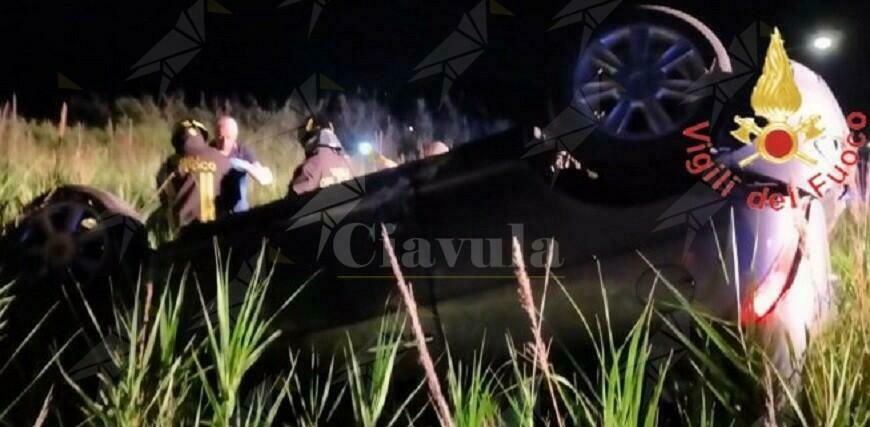 Calabria: Incidente stradale nella notte, due giovani sbalzati fuori dall’auto