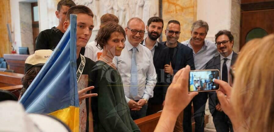 A Reggio vince ancora la solidarietà: Studenti ucraini accolti in visita a Palazzo Alvaro