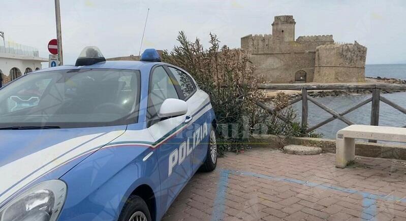 Denunciato e sanzionato in Calabria il titolare di un chiosco sprovvisto di autorizzazioni