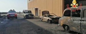Calabria: In fiamme una torrefazione, indagini in corso item-thumbnail