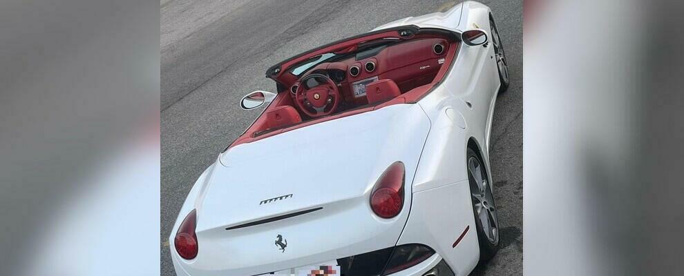 Con una Ferrari senza assicurazione attraversa l’area pedonale del lungomare di Reggio Calabria: sanzionato