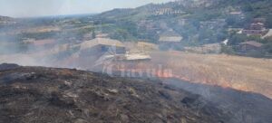 Incendio in contrada Carrubbara di Caulonia item-thumbnail
