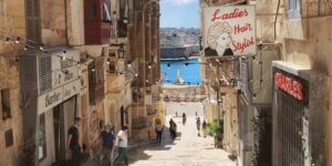 Il vizio del silenzio: il primo romanzo della maltese Clare Azzopardi, un’autrice da tenere d’occhio item-thumbnail