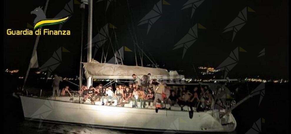 Nuovo sbarco di migranti a Roccella Ionica